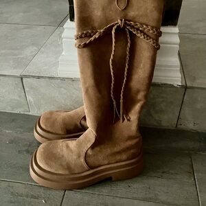 Women's Tall Platform Boots in Tan